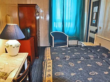 Atlantis Hotel 3*
